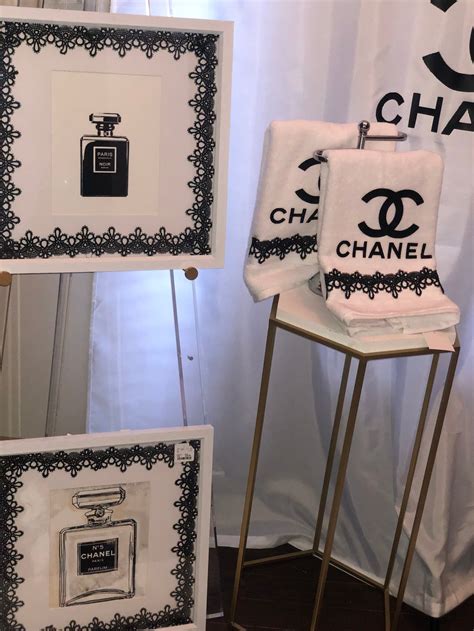 chanel inspired bathroom decor.